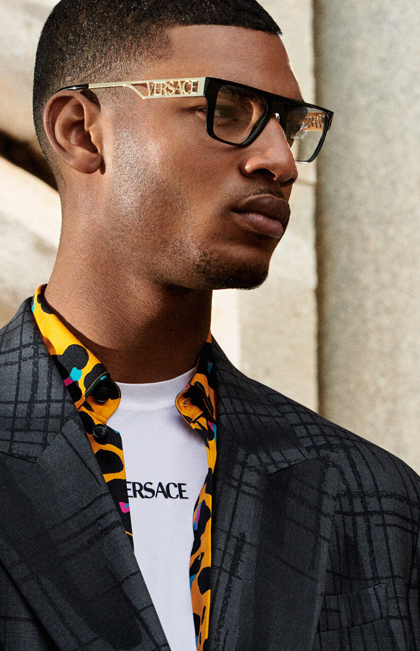 مجموعة نظارات Versace لخريف وشتاء 2022