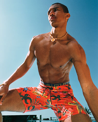 مجموعة La Vacanza من Versace