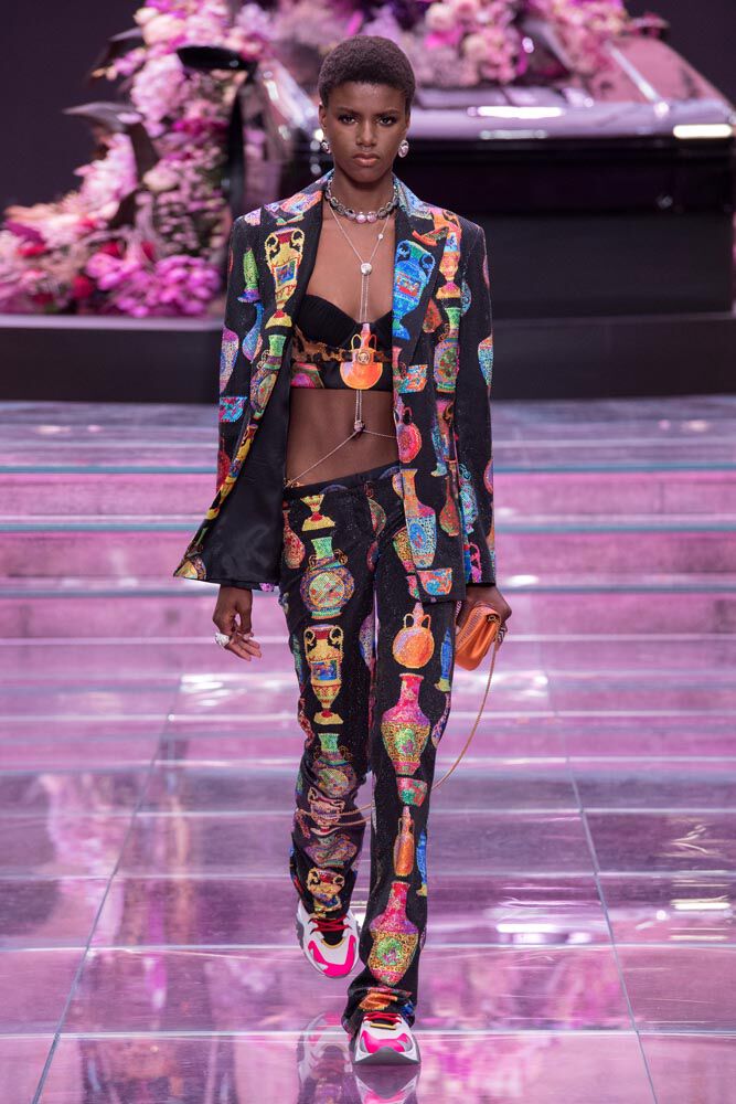 VERSACE MEN'S SPRING-SUMMER 2020 FASHION SHOW