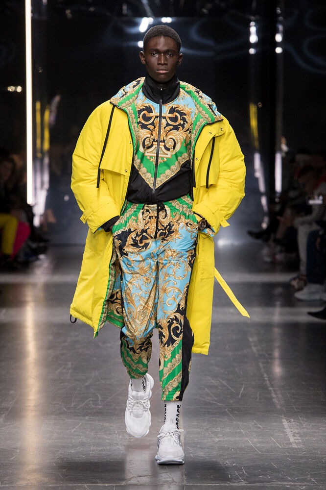 Versace Menswear Fashion Show Autumn Winter Online Store EU