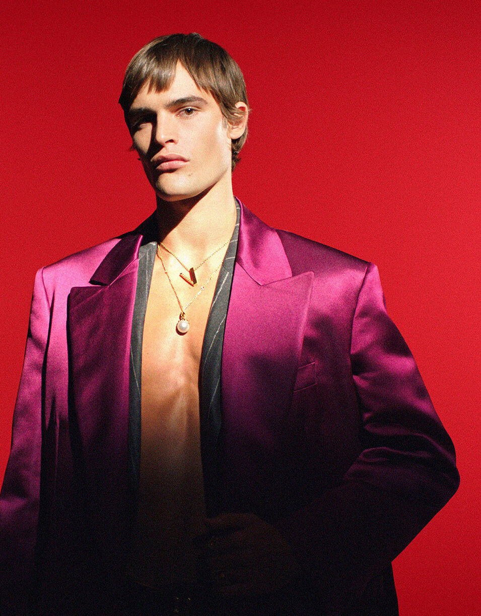 VERSACE FASHION SHOW FW22 MEN BACKSTAGE