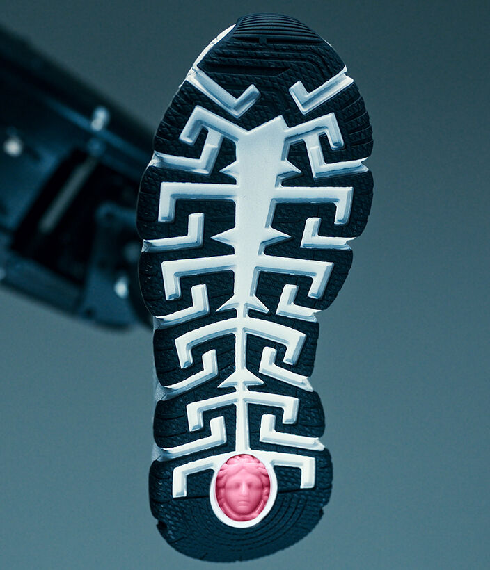 Sneakers versace store