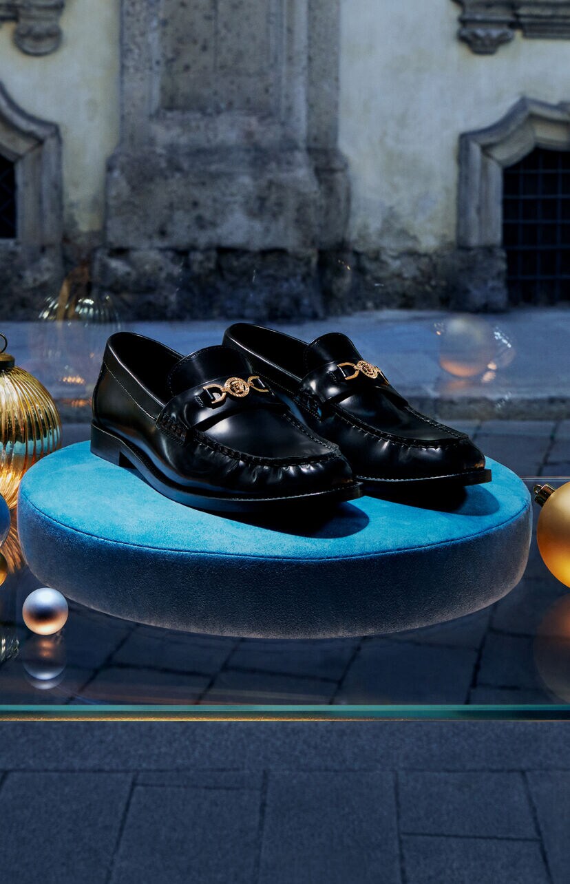 Versace Holiday 2023