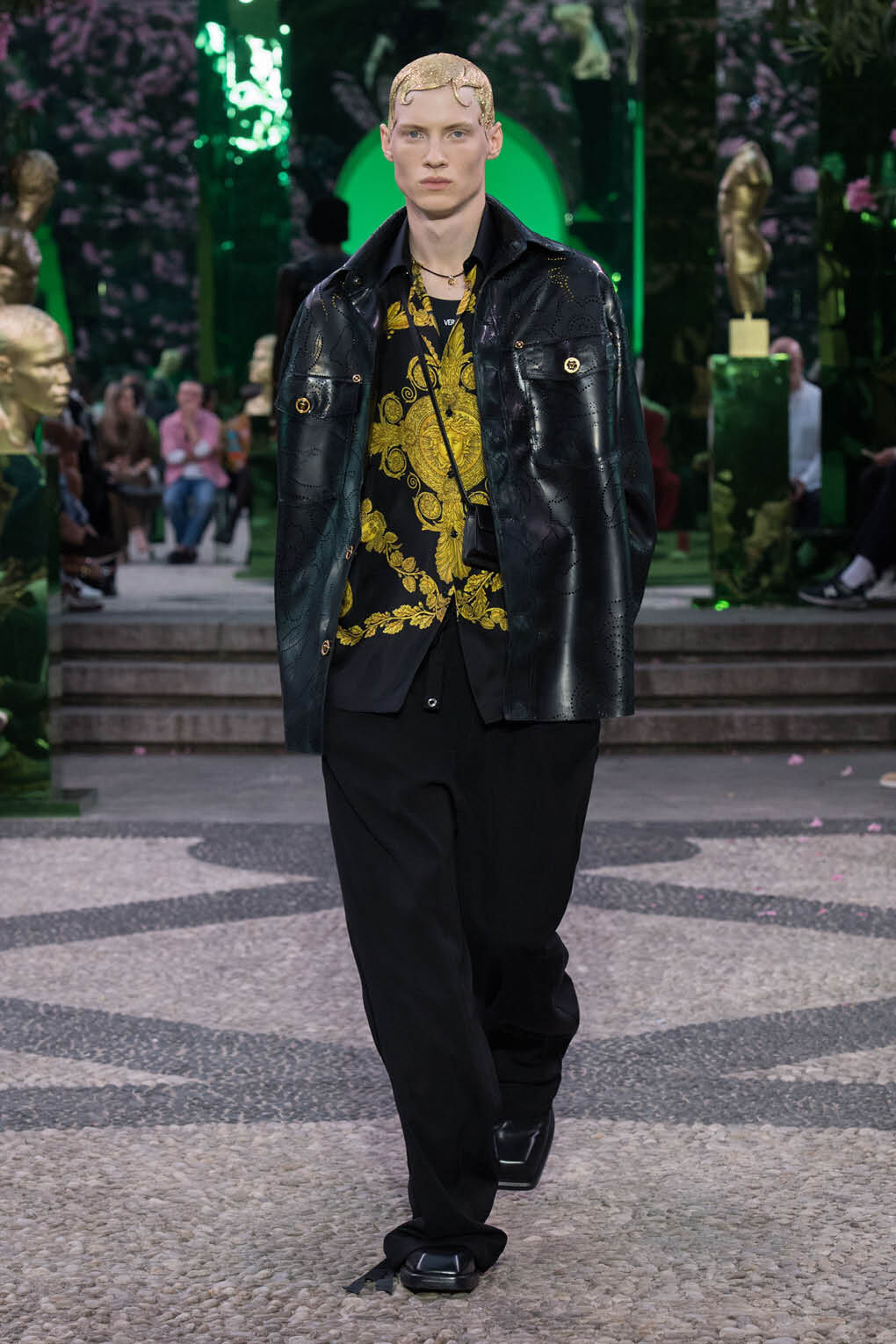 Versace shoes outlet men 2019