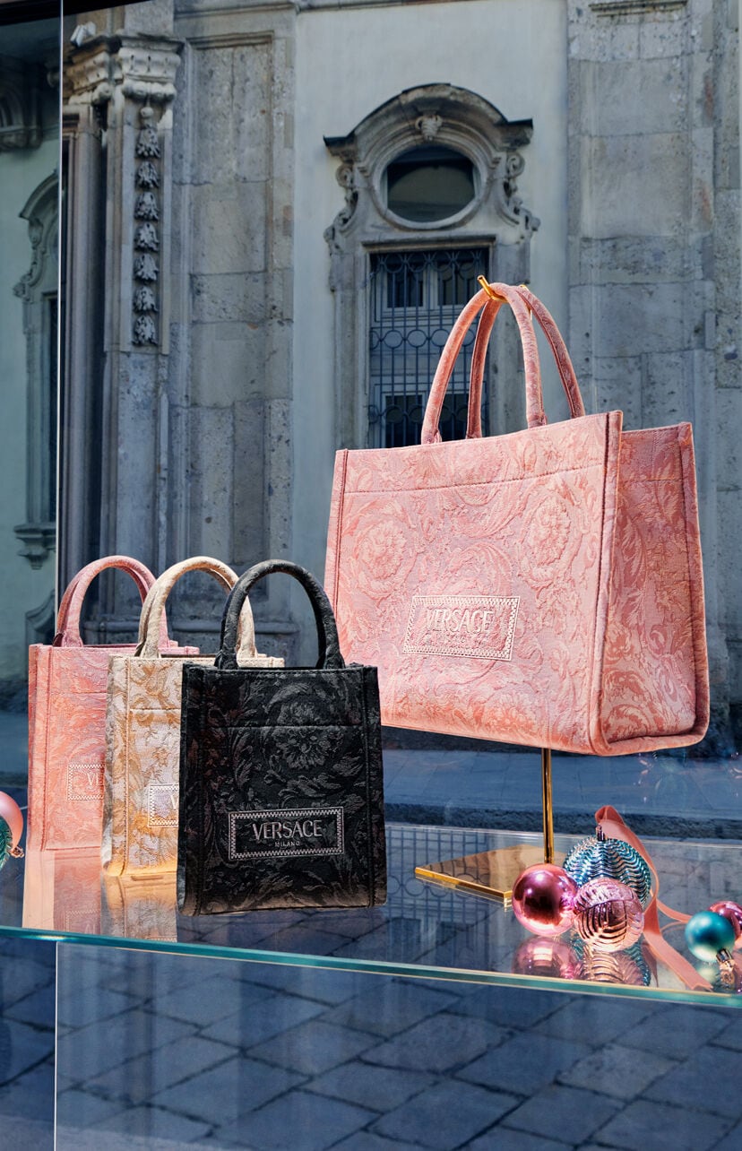 Versace Holiday 2023