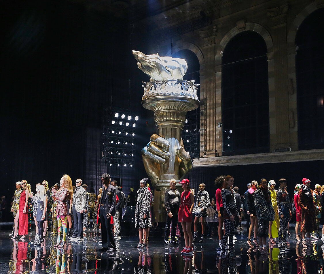 PRE FALL 2019 FASHION SHOW VERSACE US