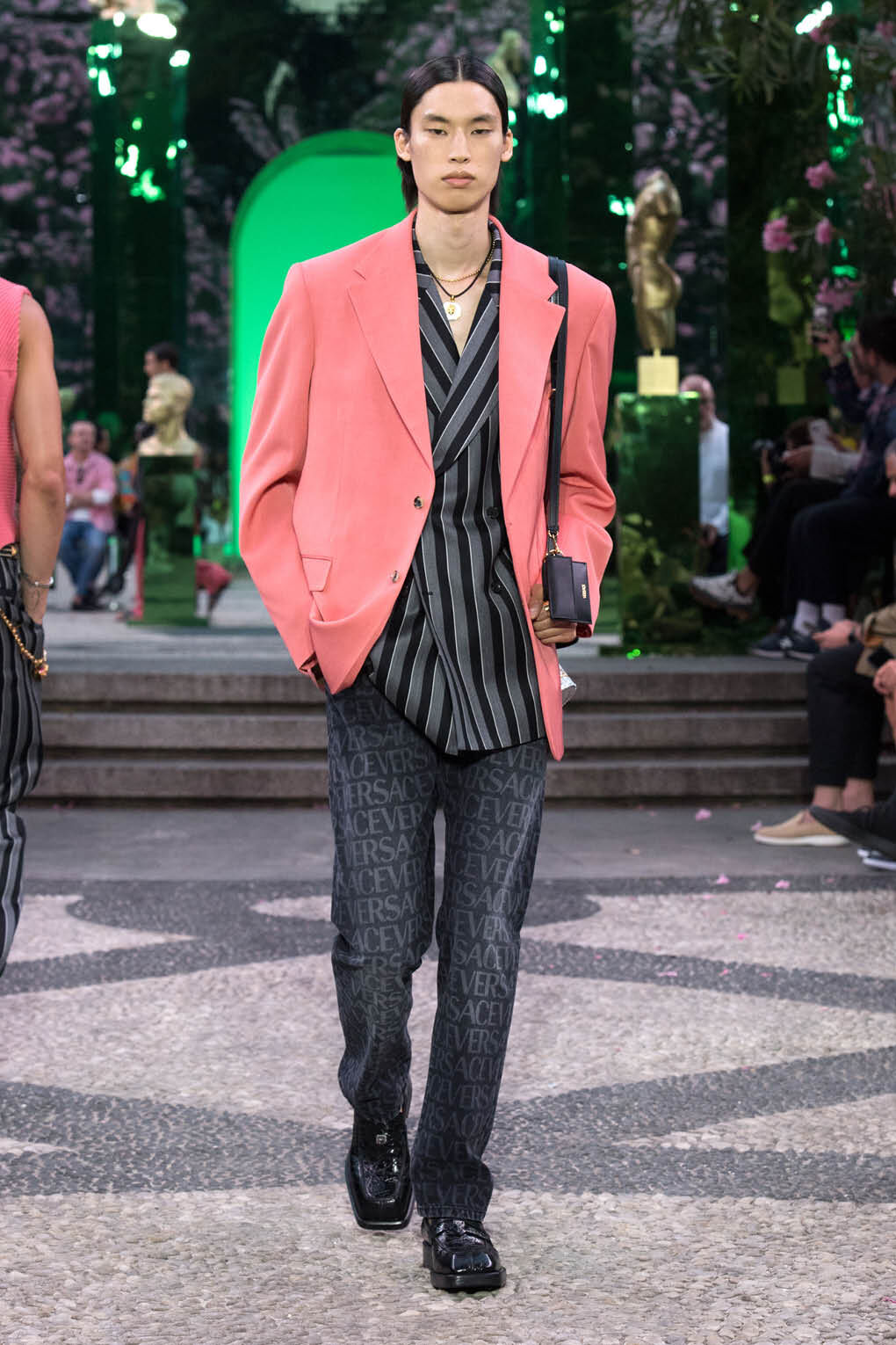 COLECCI N PRIMAVERA VERANO 2023 PARA HOMBRE VERSACE MX