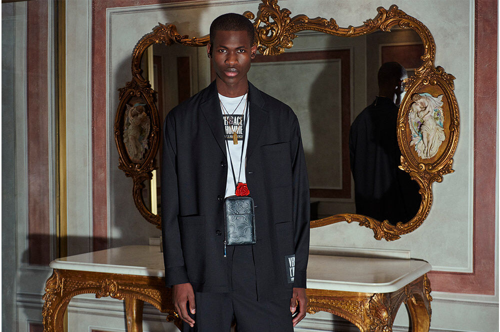 مجموعة ما قبل الخريف من Versace لعام 2020