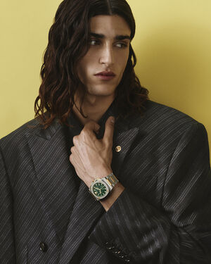 مجموعة ساعات Versace لخريف وشتاء 2026