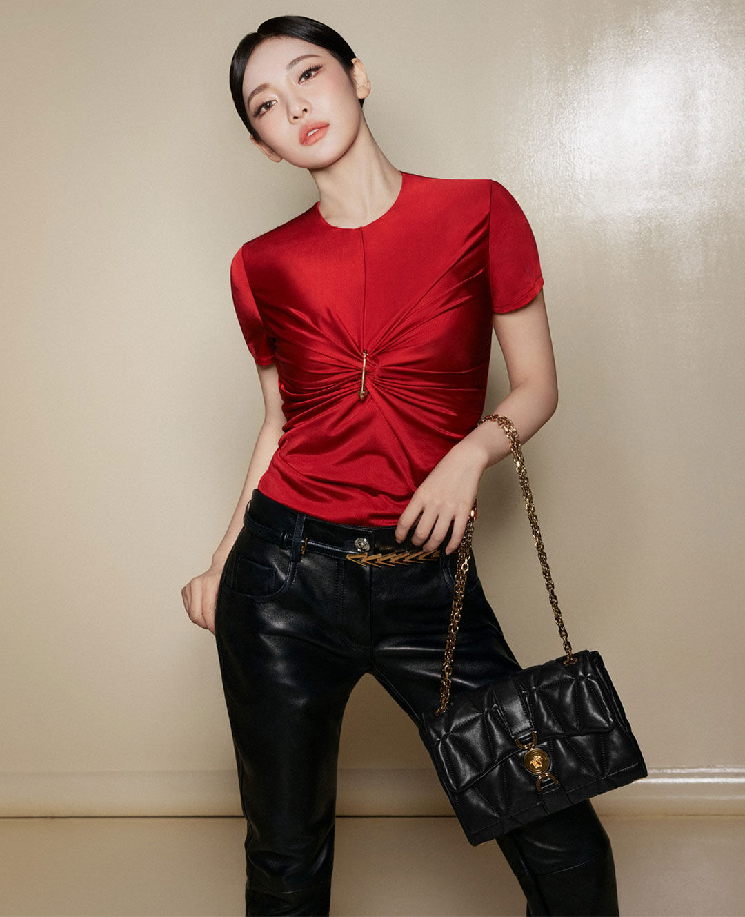 NINGNING PER VERSACE HOLIDAY 2024 Versace Italia