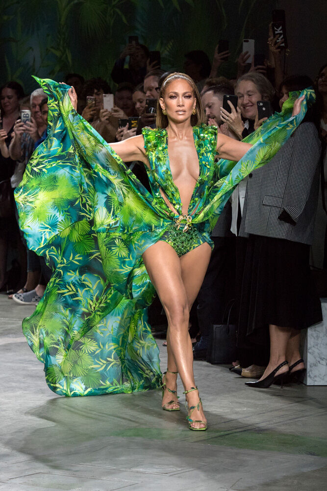 Versace summer discount 2020
