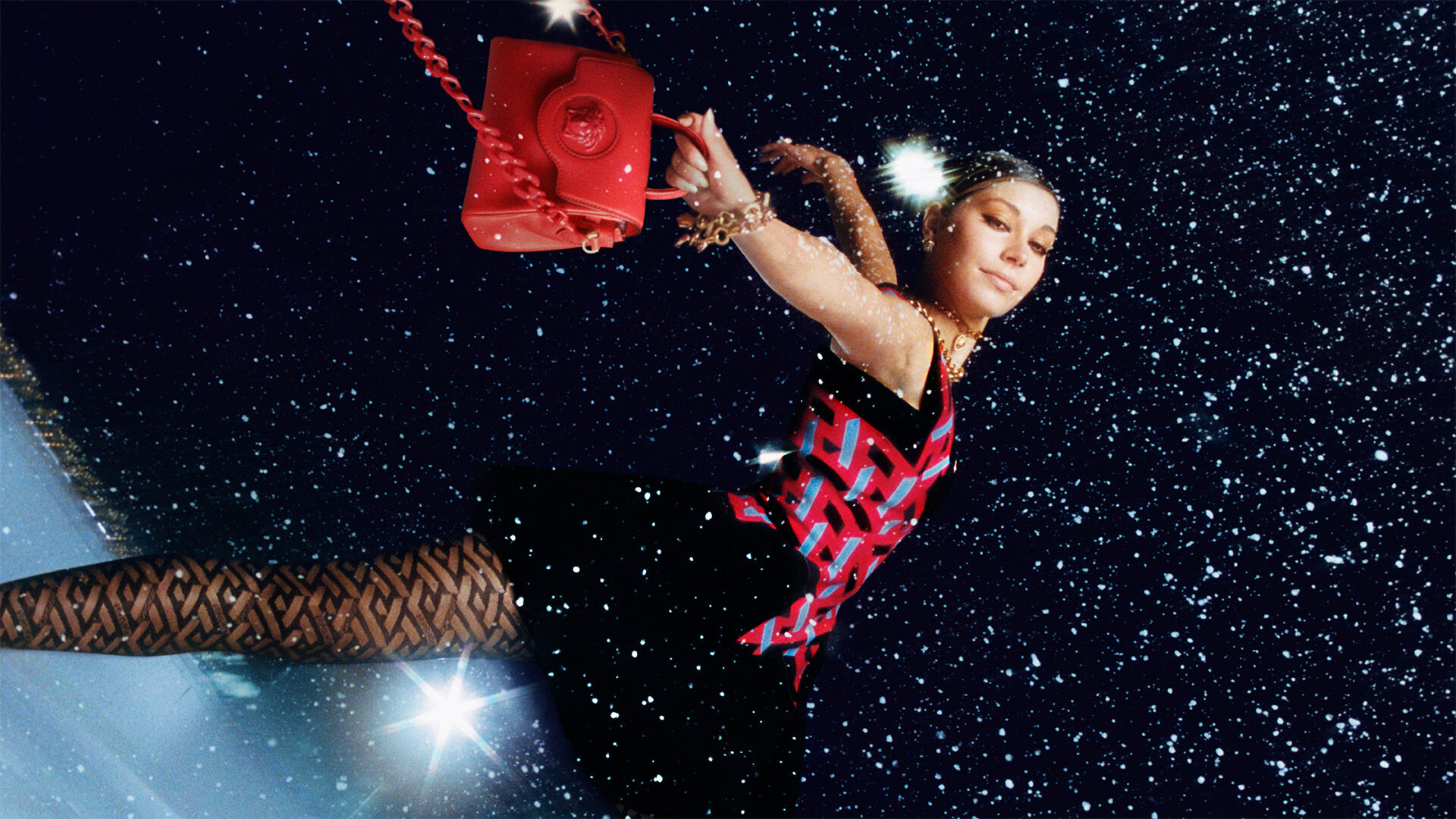 Campagna Holiday Versace 2021
