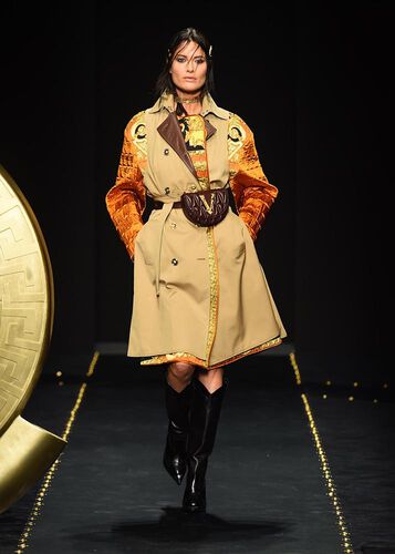 Versace Women Fall-Winter 2019 Fashion Show
