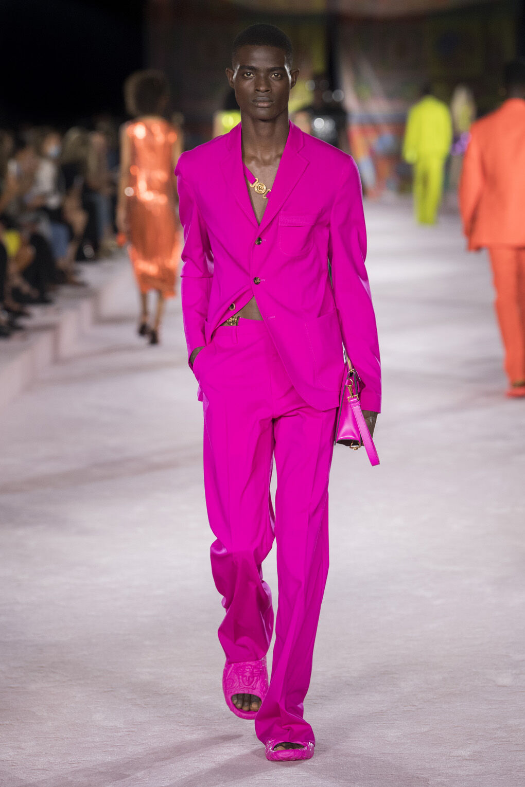 SPRING-SUMMER 2022 RUNWAY COLLECTION