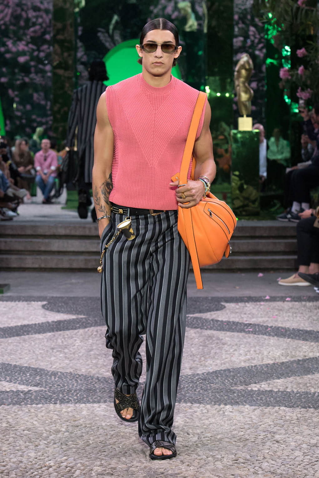 3tluxuryfashion.online on X: #VERSACE #MEN SPRING/SUMMER '22 The