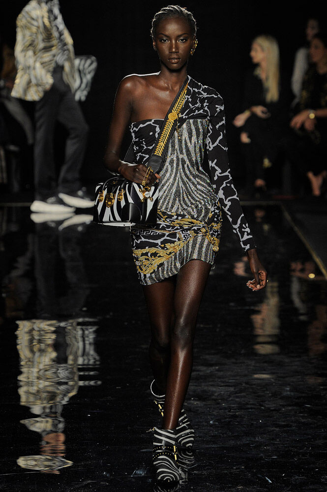 PRE FALL 2019 FASHION SHOW VERSACE US