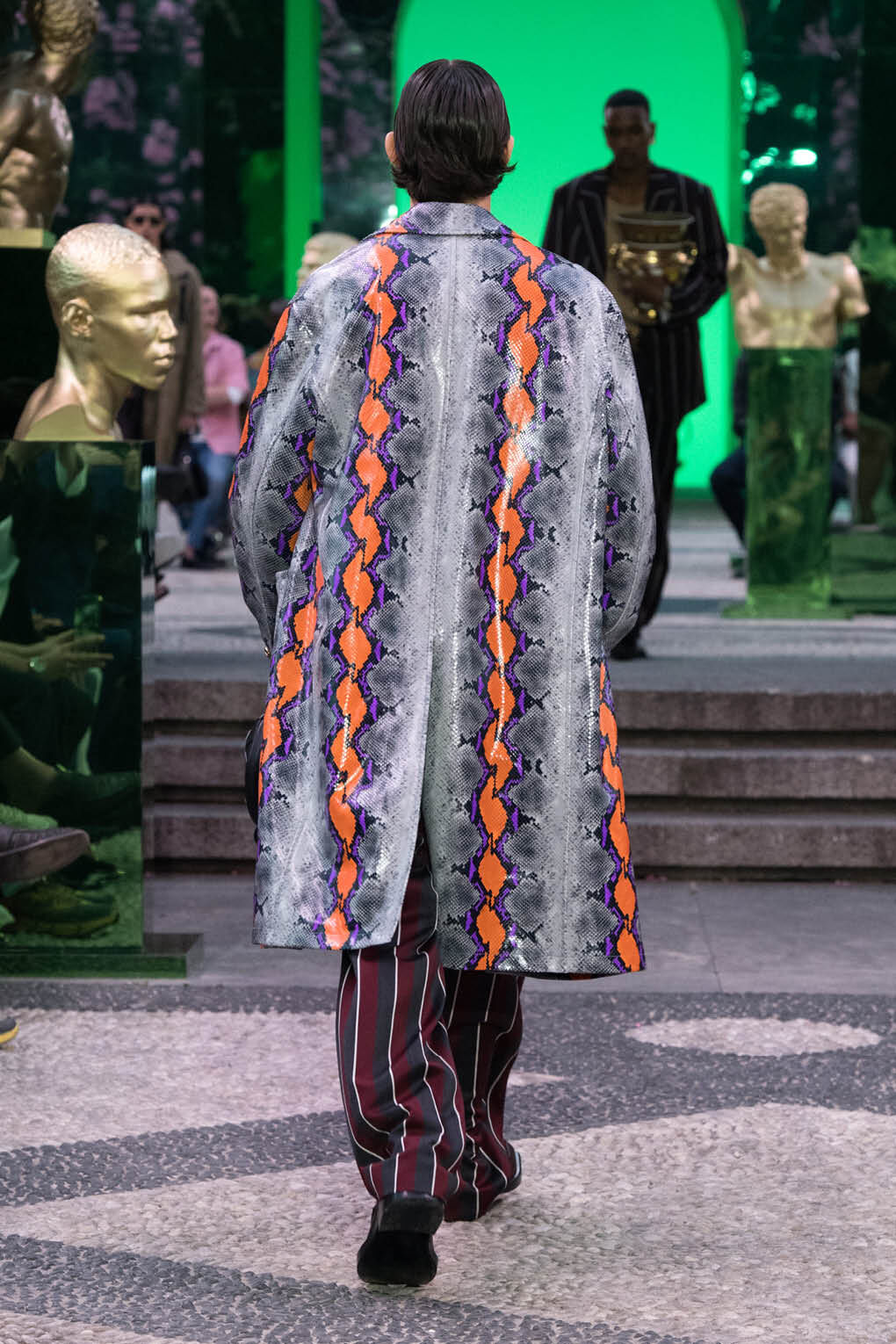COLECCI N PRIMAVERA VERANO 2023 PARA HOMBRE VERSACE ES