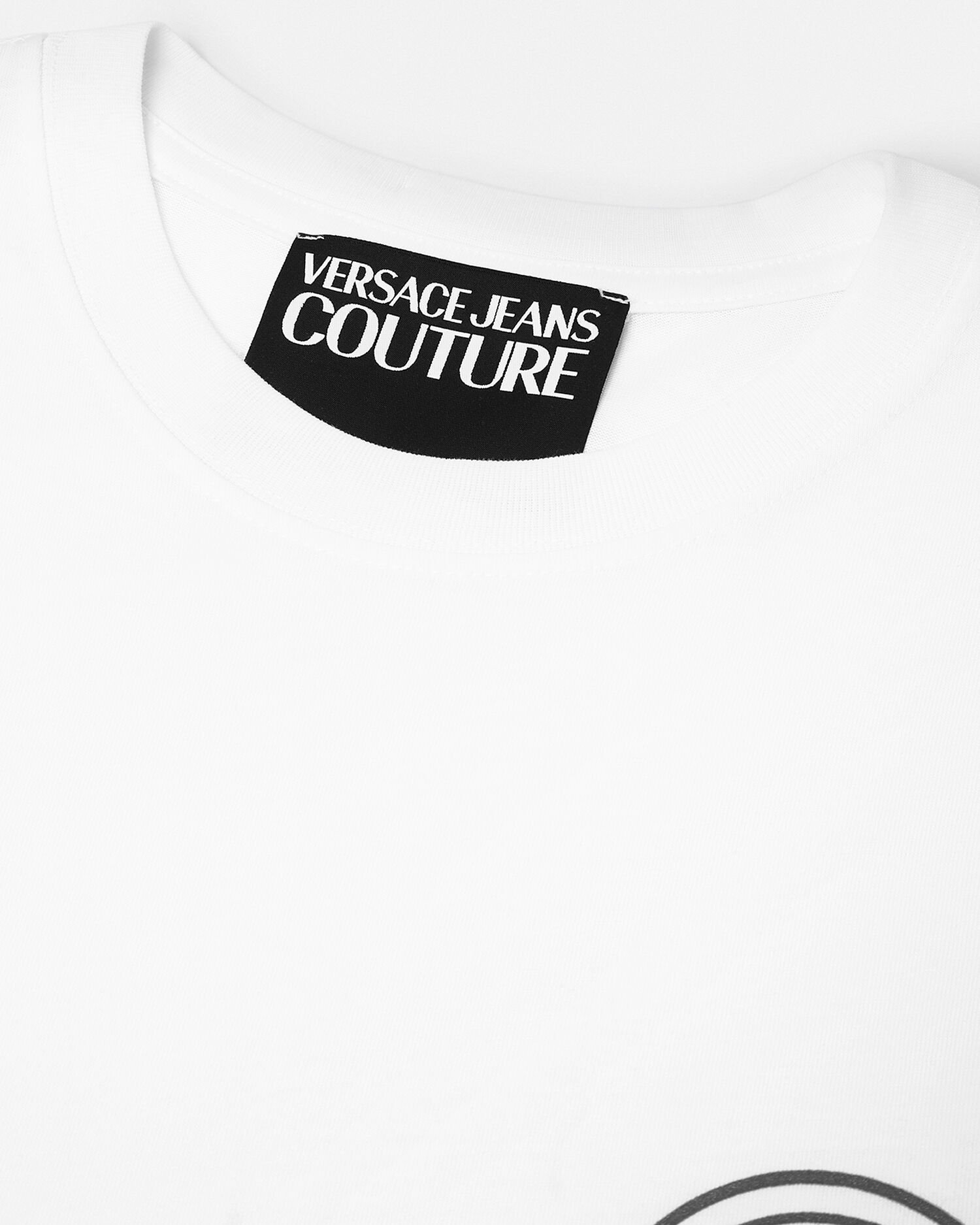 VERSACE ロゴプリントクルーネックTシャツ 【関税込】 V-Emblem Regular-Fit T-Shirt | VERSACE