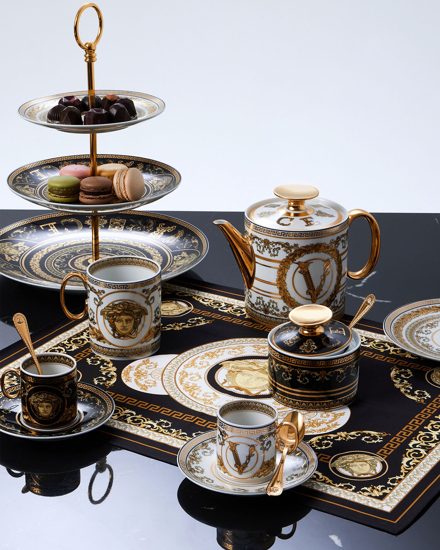 Virtus Gala White Espresso Set White,Gold | VERSACE US