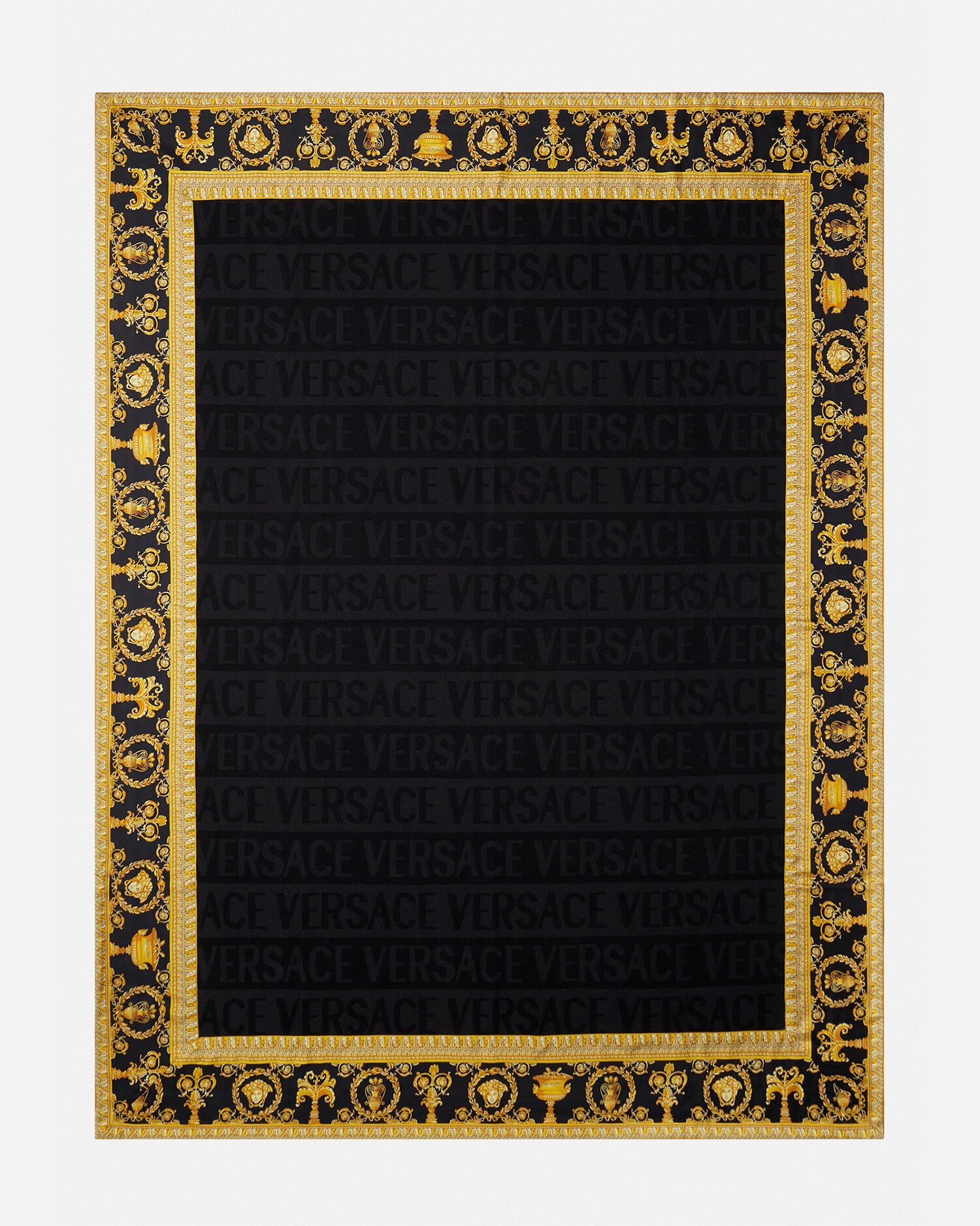 Versace blankets 2025