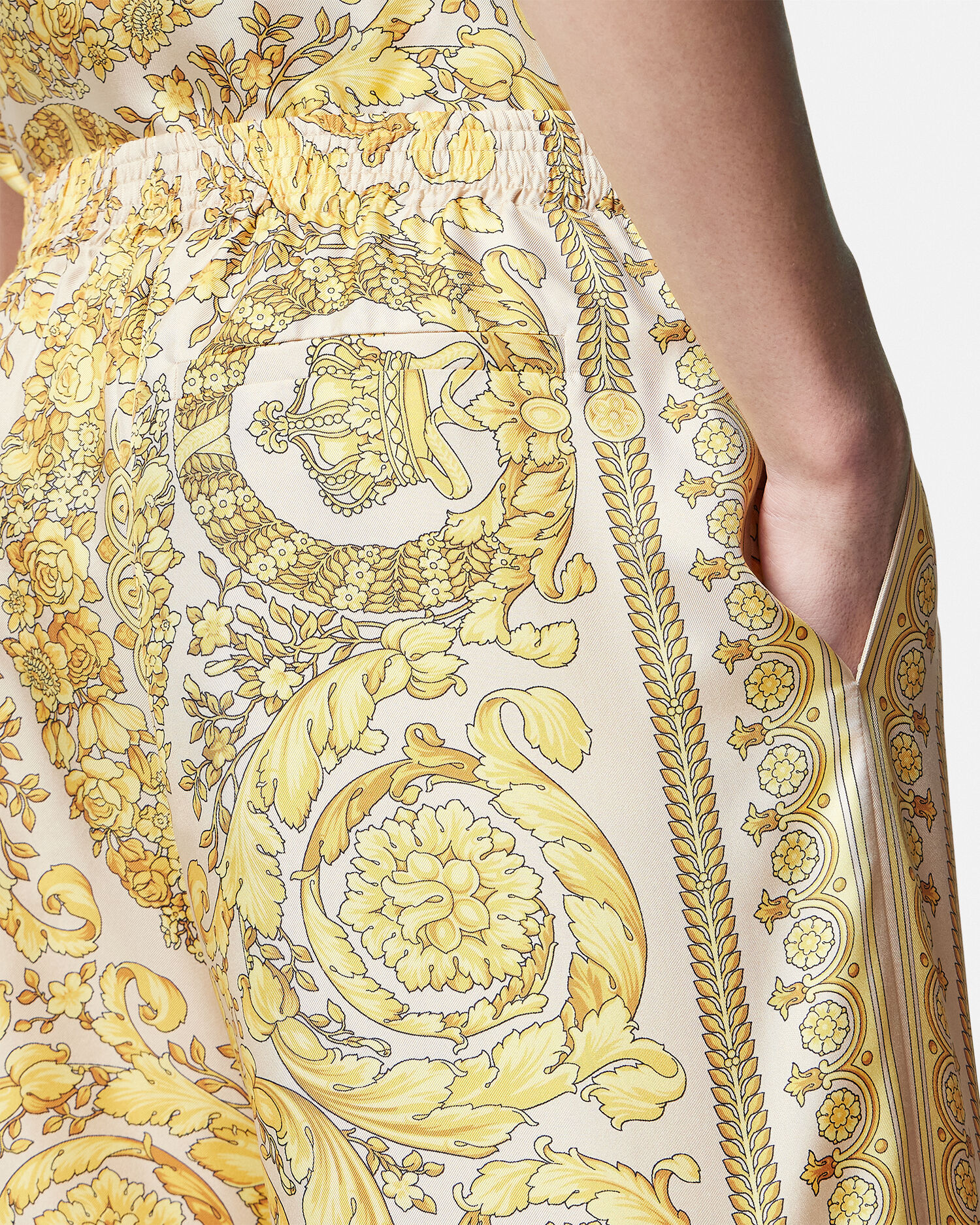 Versace shop barocco print