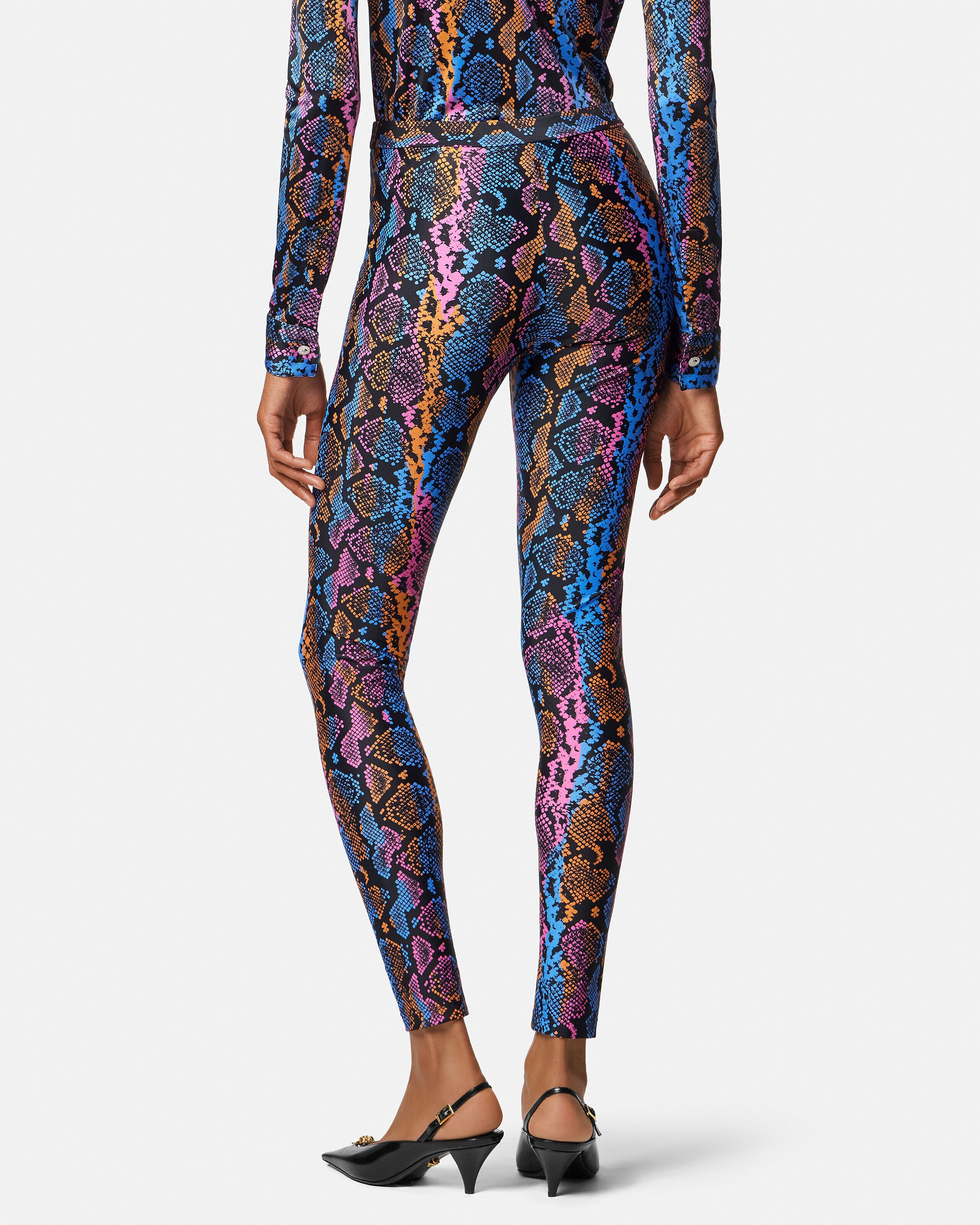 ★Gianni Versace★総柄レギンス スパッツ マルチカラー サイズ38 Printed Leggings Multicolor | VERSACE US
