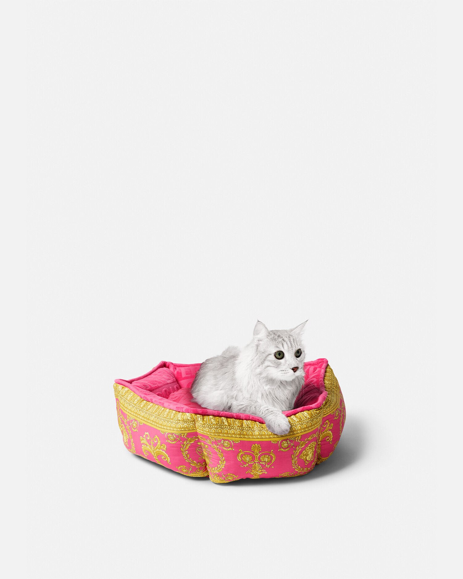 I ♡ Baroque Pet Bed Pink | VERSACE US