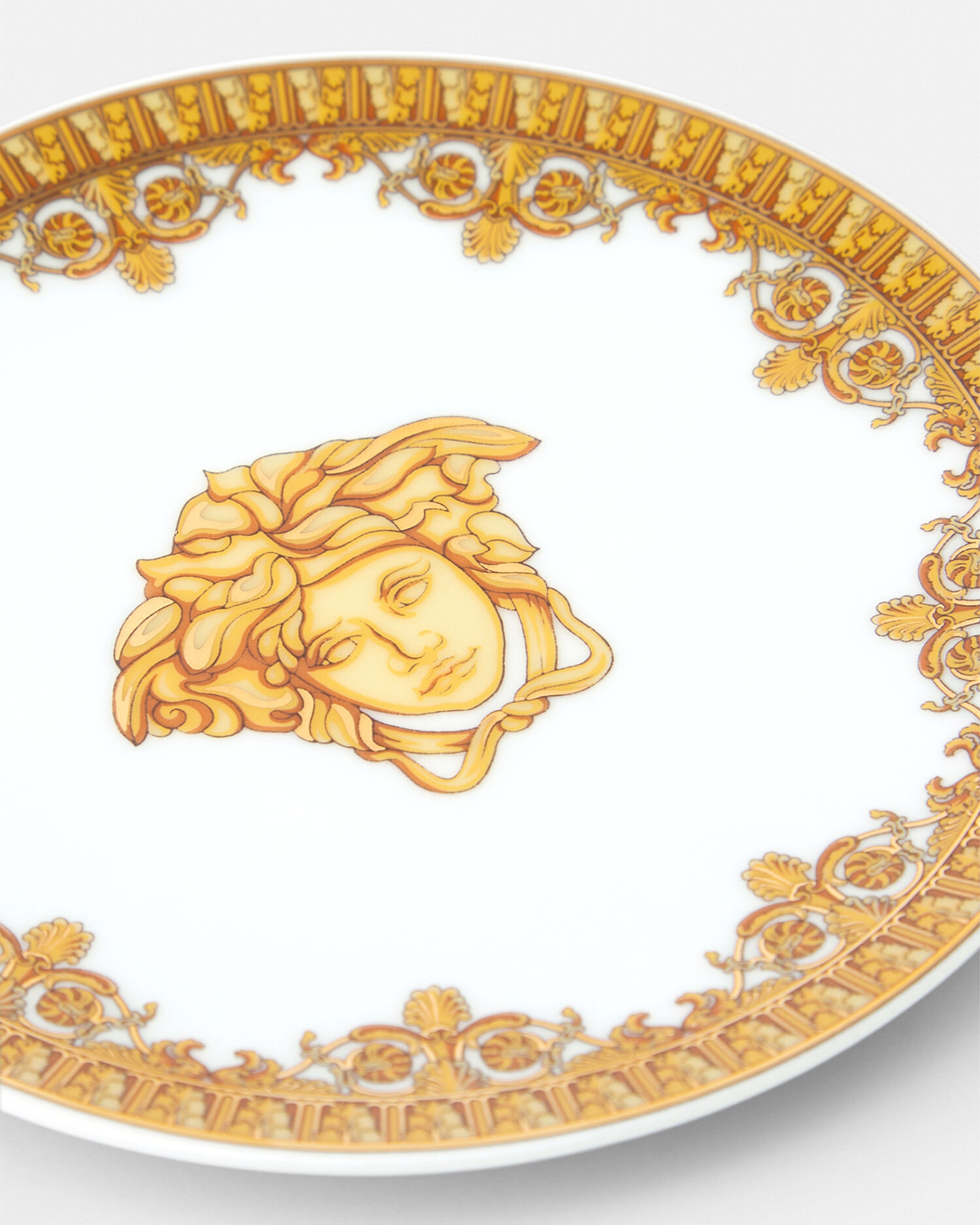 Baroque plates outlet