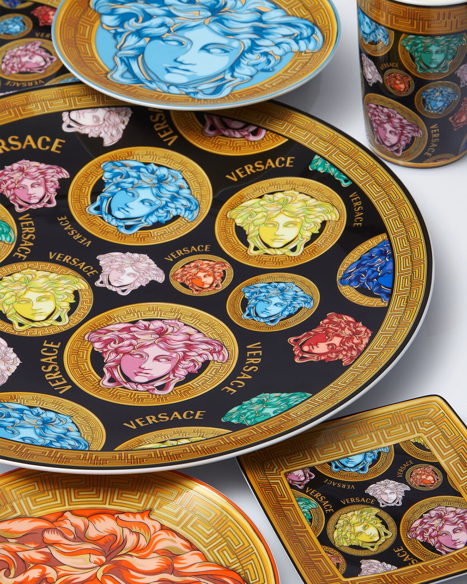Versace medusa plate deals