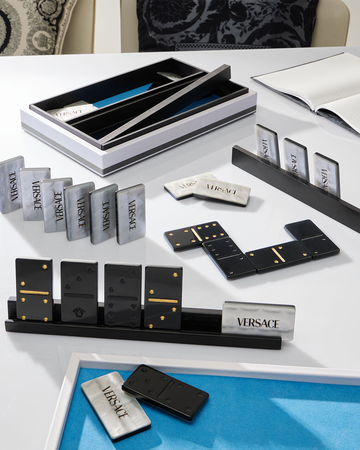 Barocco Domino Set Print | VERSACE US
