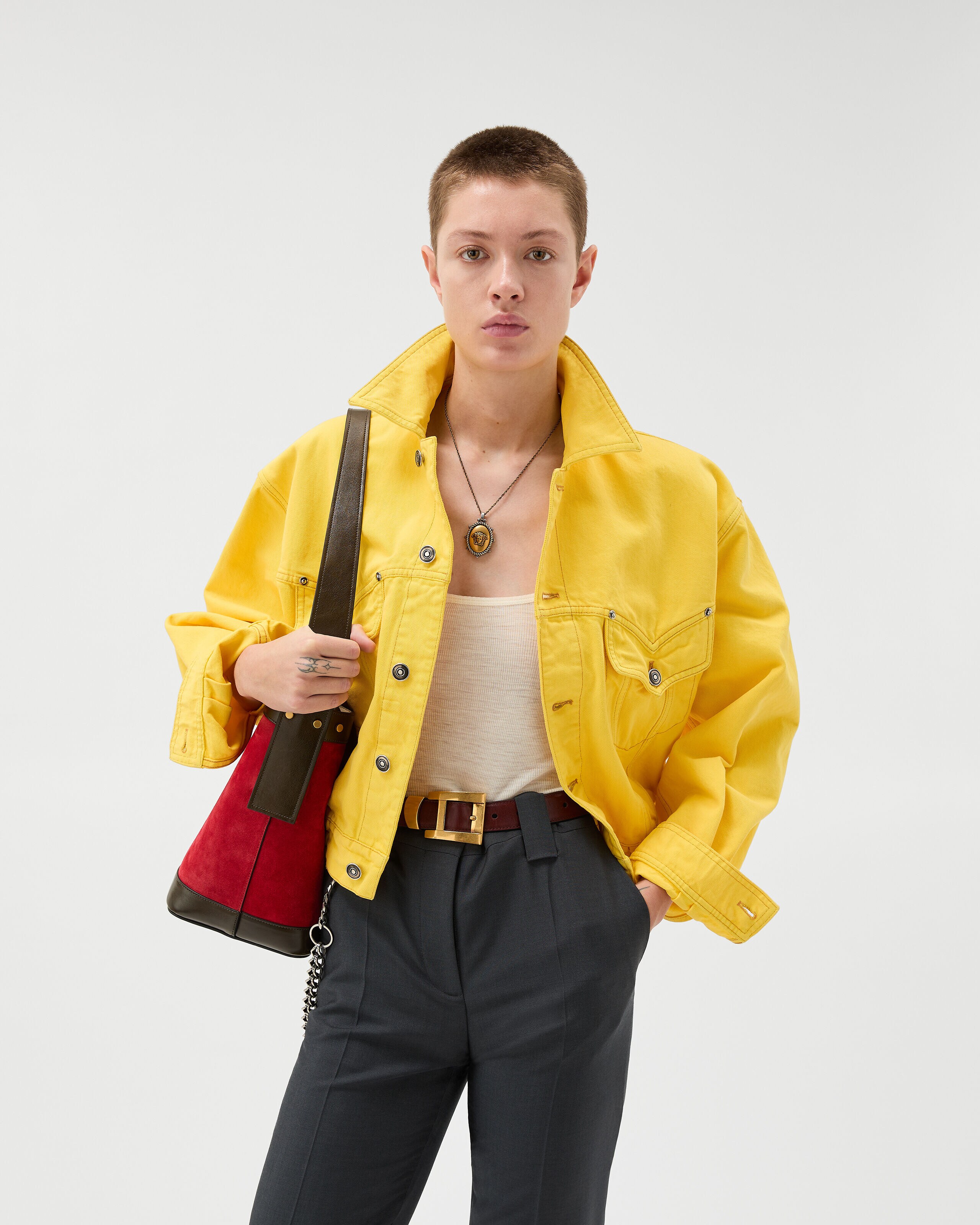 VERSACE ヴェルサーチ デニムジャケット イエロー Oversized Denim Blouson Yellow | VERSACE US