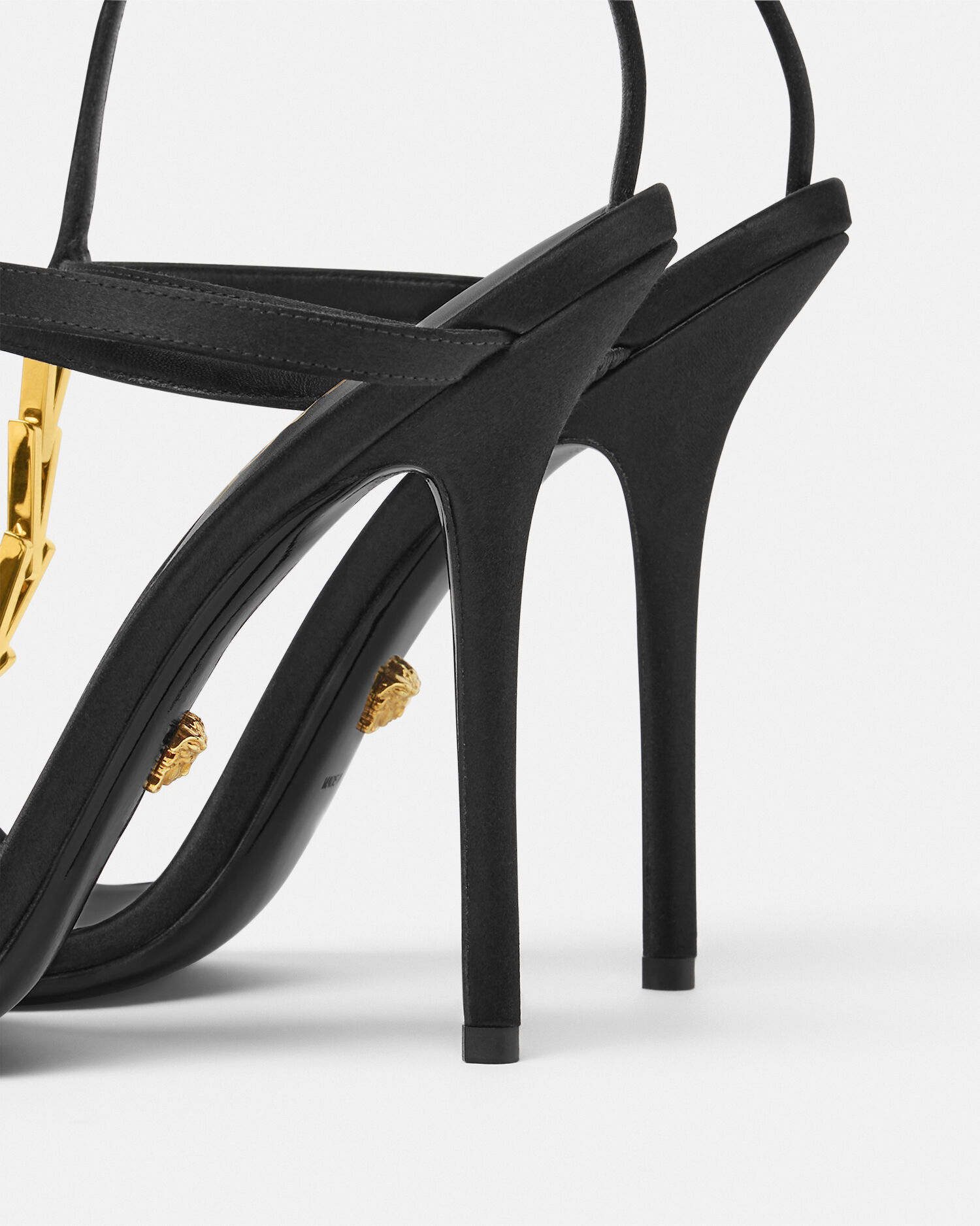 V2025 Chain Crystal Satin Sandals 105 mm | VERSACE