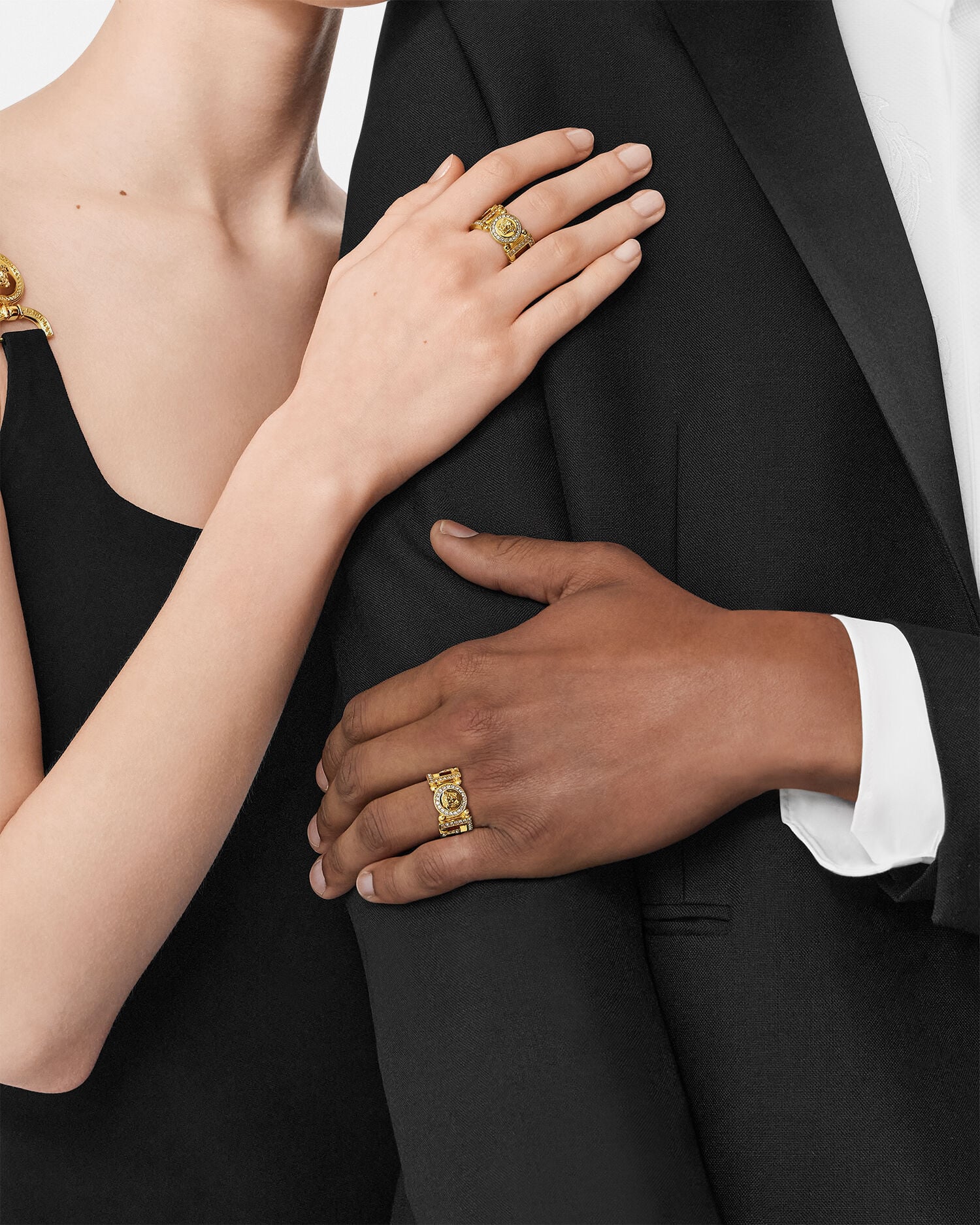 Greca Crystal Ring Gold | VERSACE US Greca Crystal Ring Gold | VERSACE US