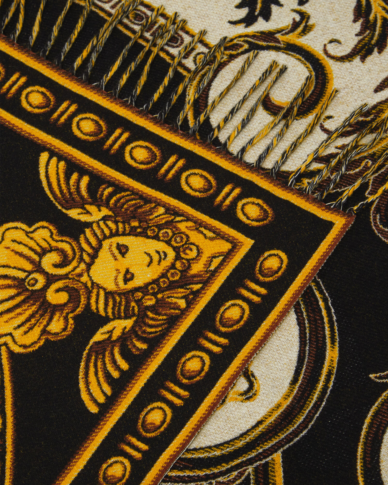 Versace blanket price store