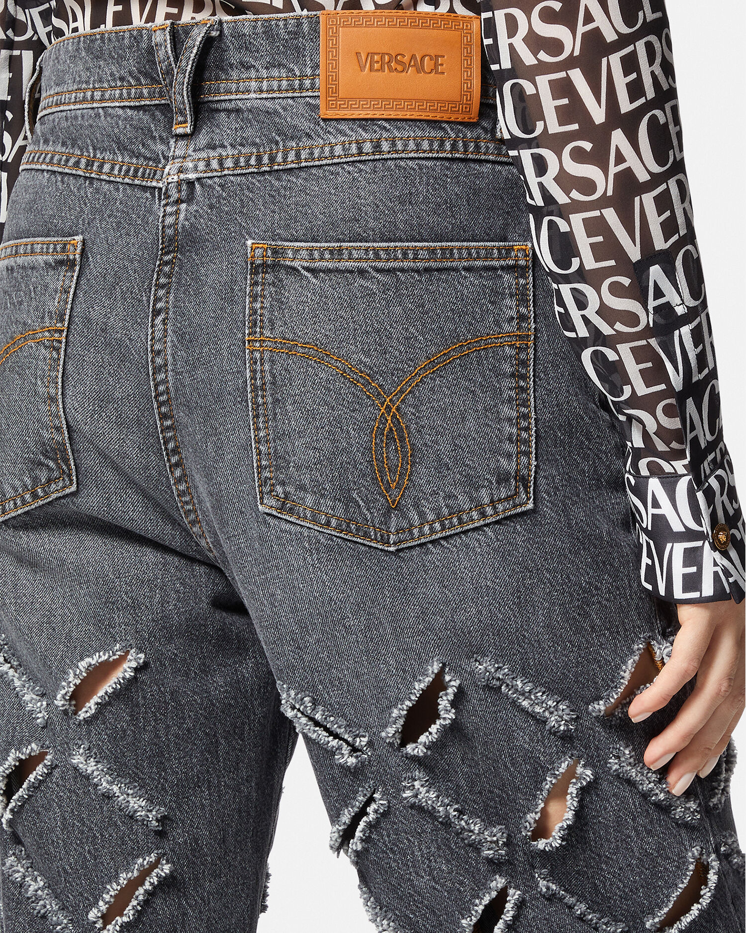 Jean deals large fendu