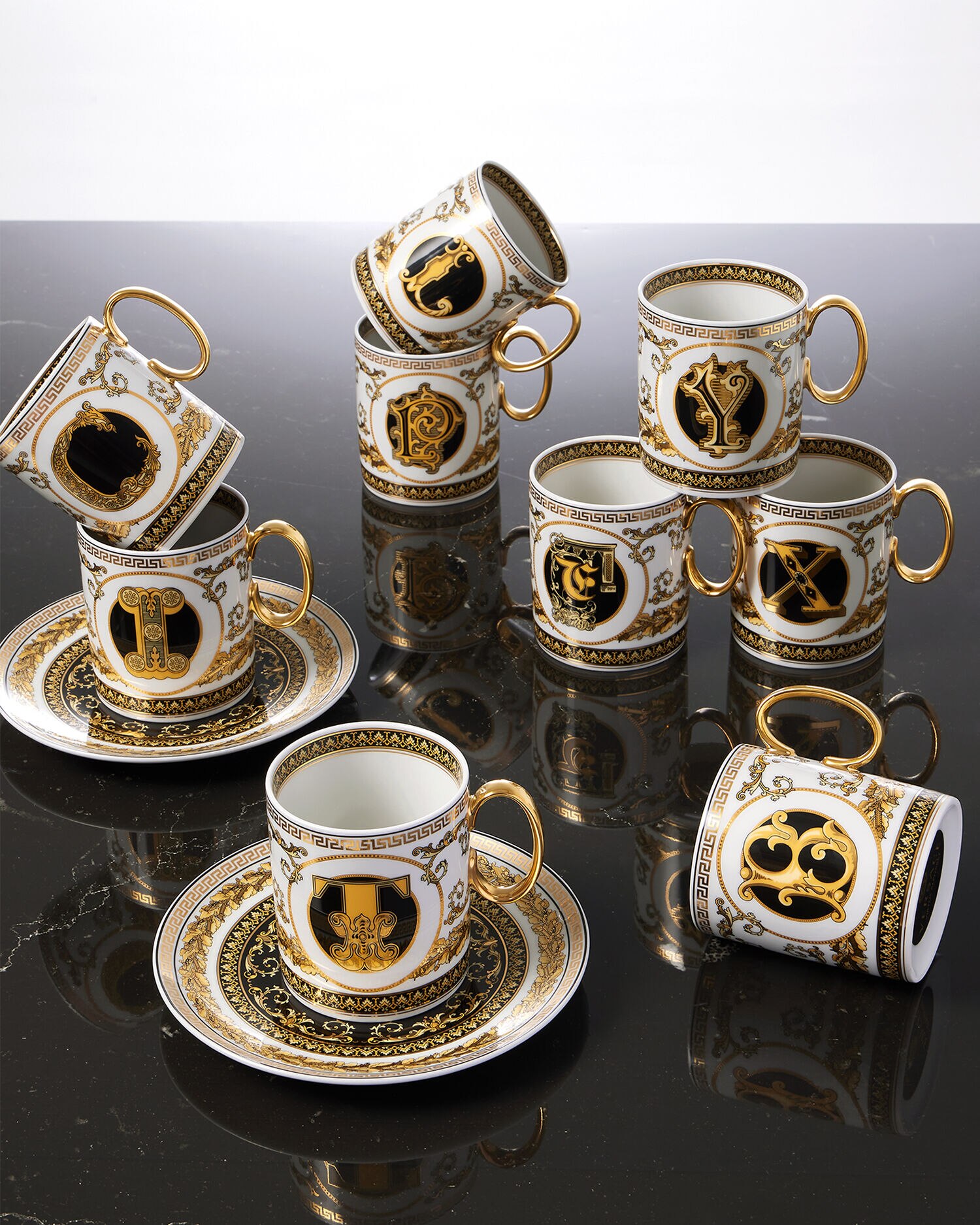 Virtus Alphabet Tasse B Gemustert VERSACE DE