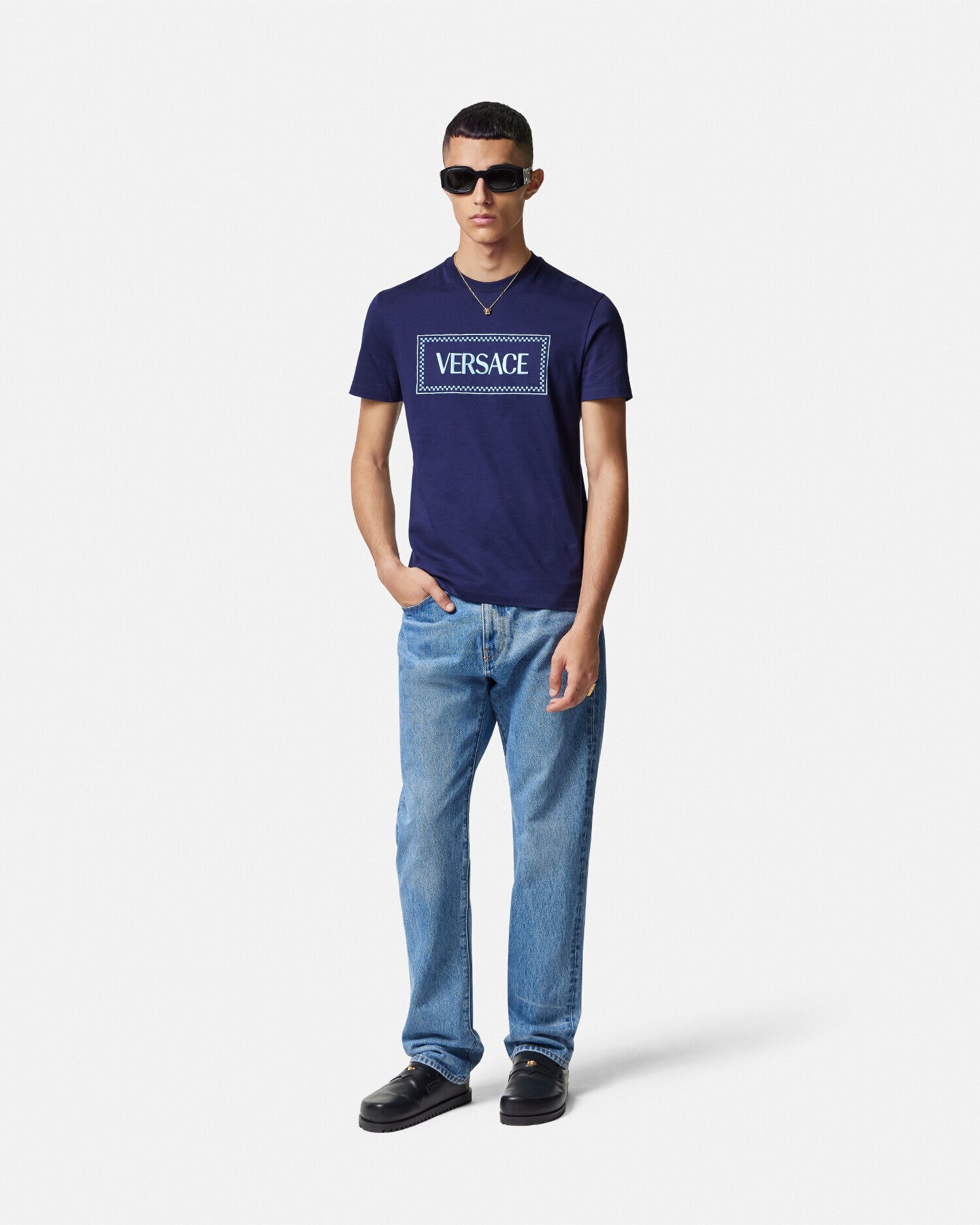 Versace t shirt on sale man