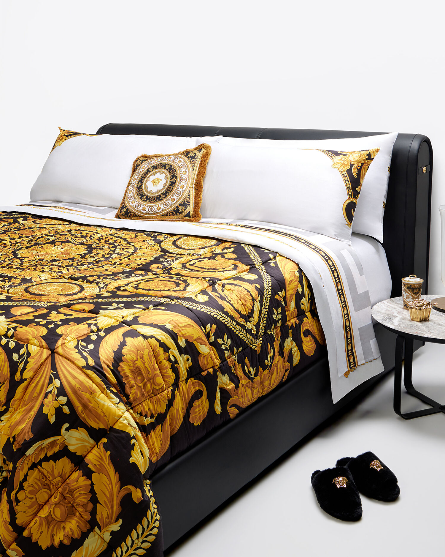 Versace bed new arrivals sheets