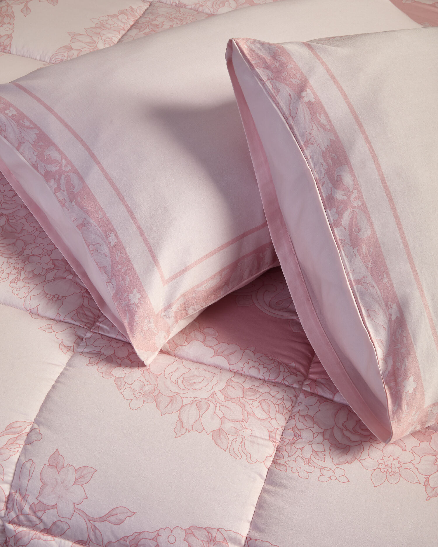 Versace pillowcase store