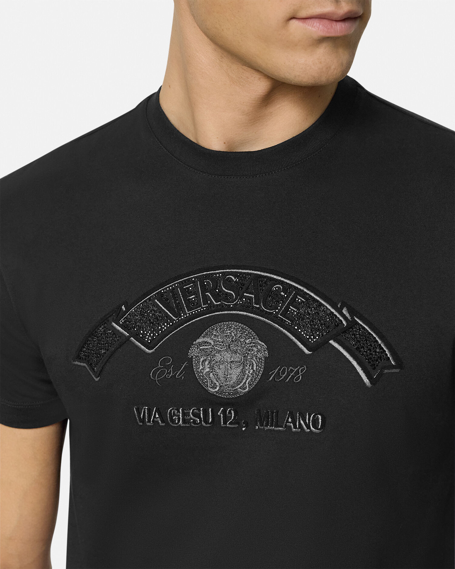 Mens versace t shirt 2025