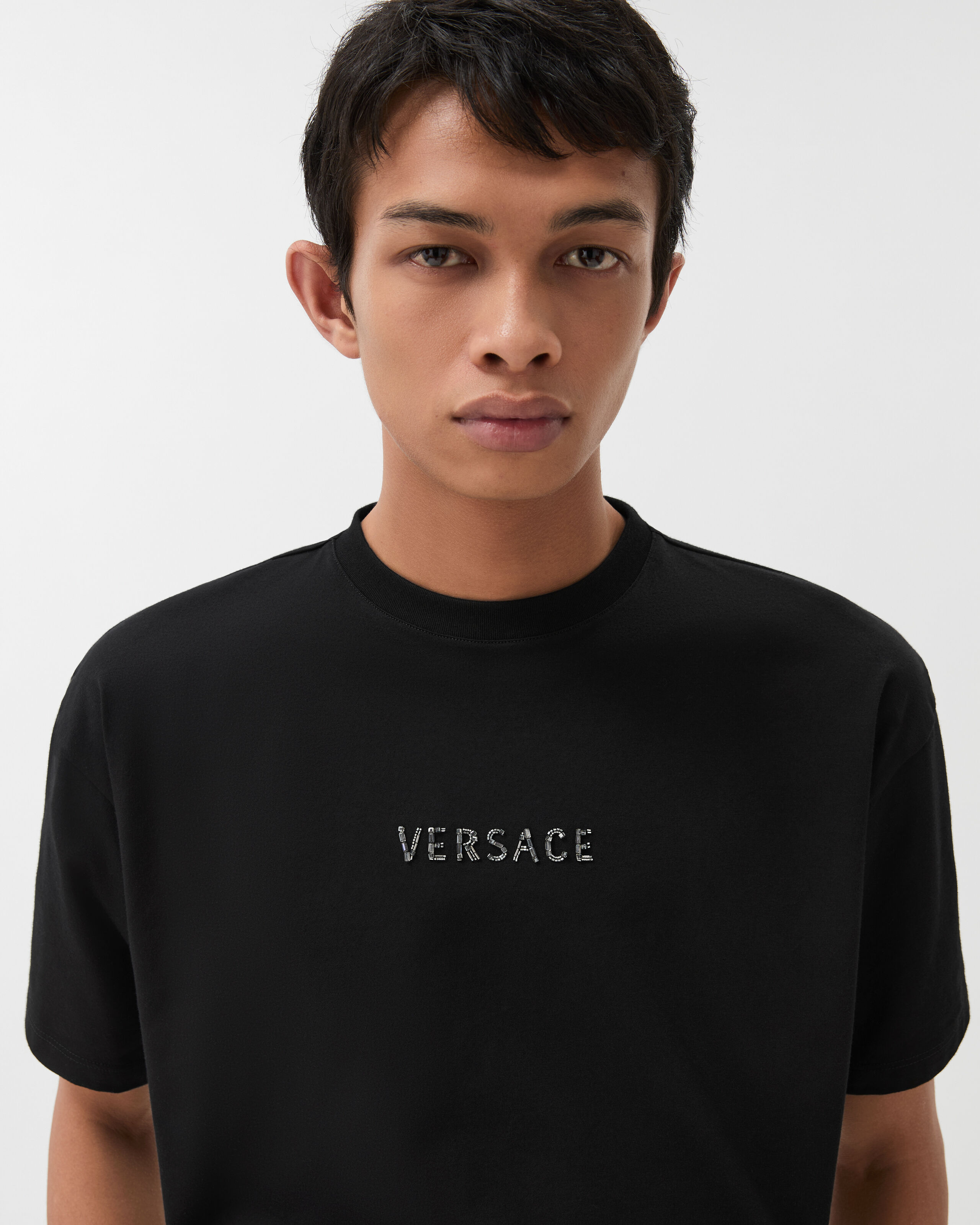 Embroidered-Logo Cotton-Jersey Regular T-shirt Black | VERSACE IN