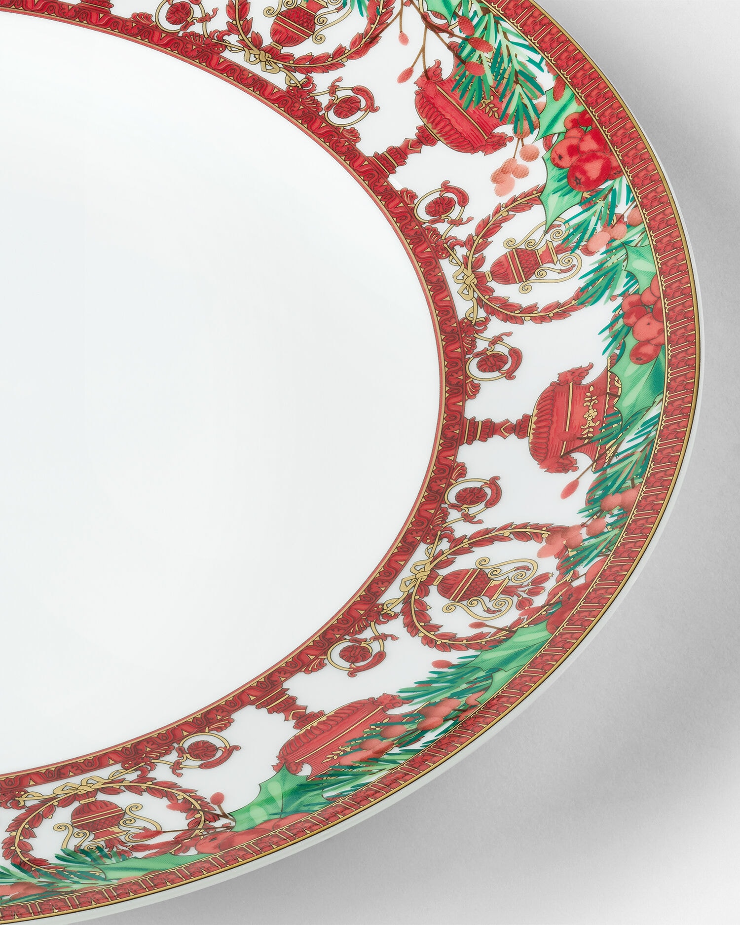 Medusa Garland Plate 8.3" 