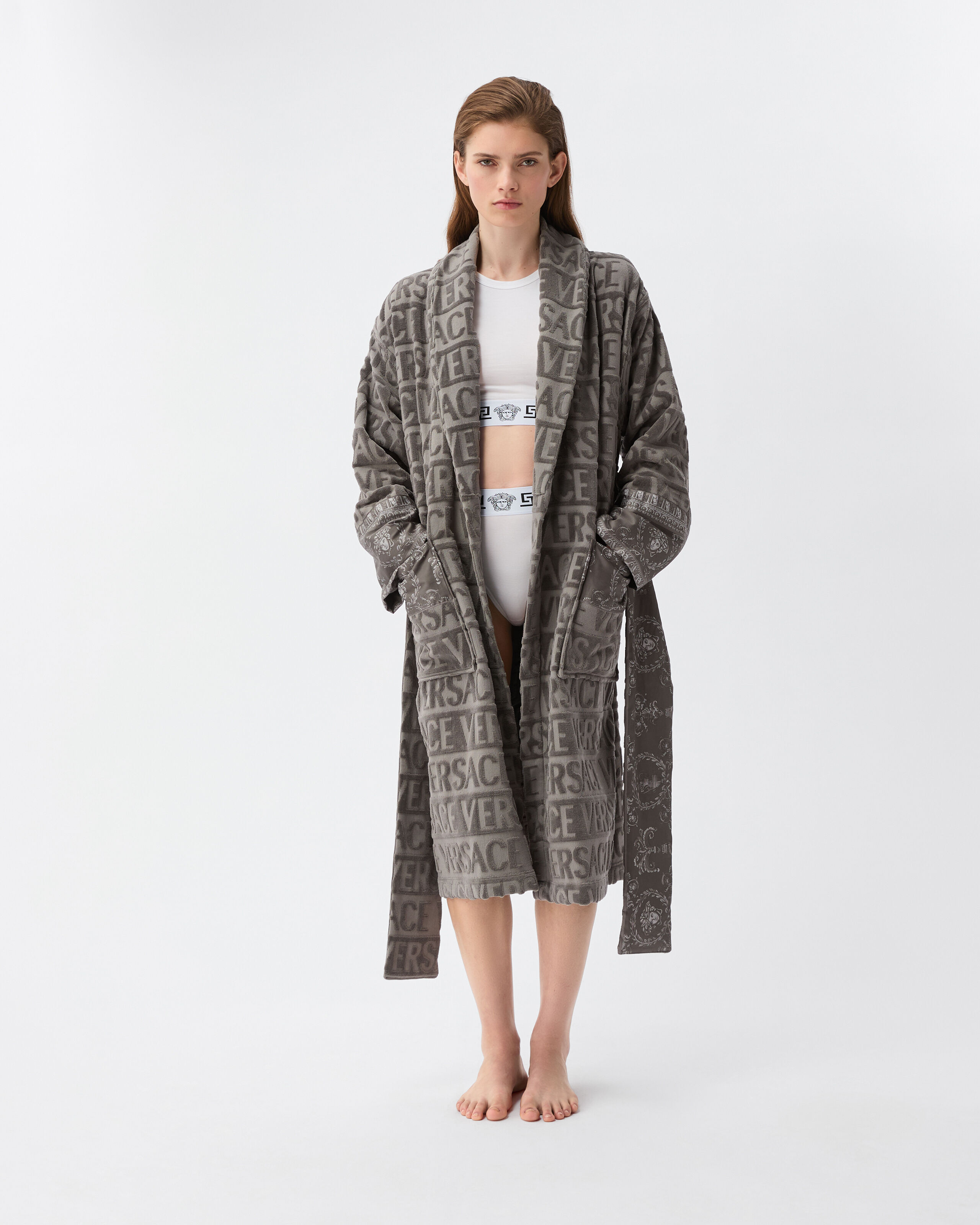 I ♡ Baroque Bathrobe Gray | VERSACE US