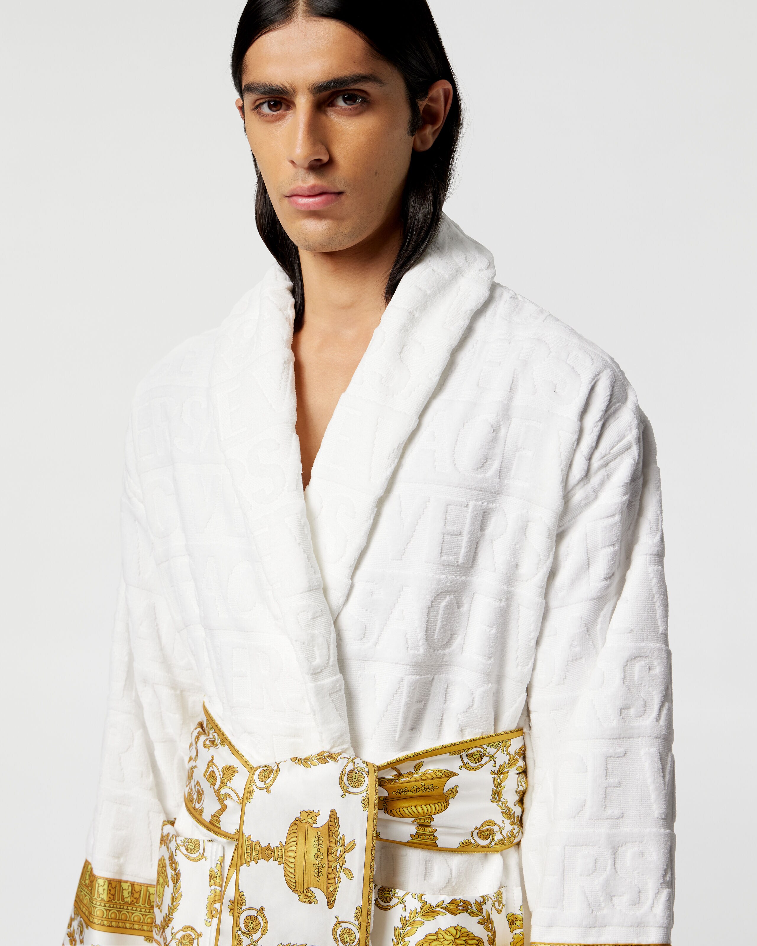 I ♡ Baroque Bathrobe White | VERSACE ZA