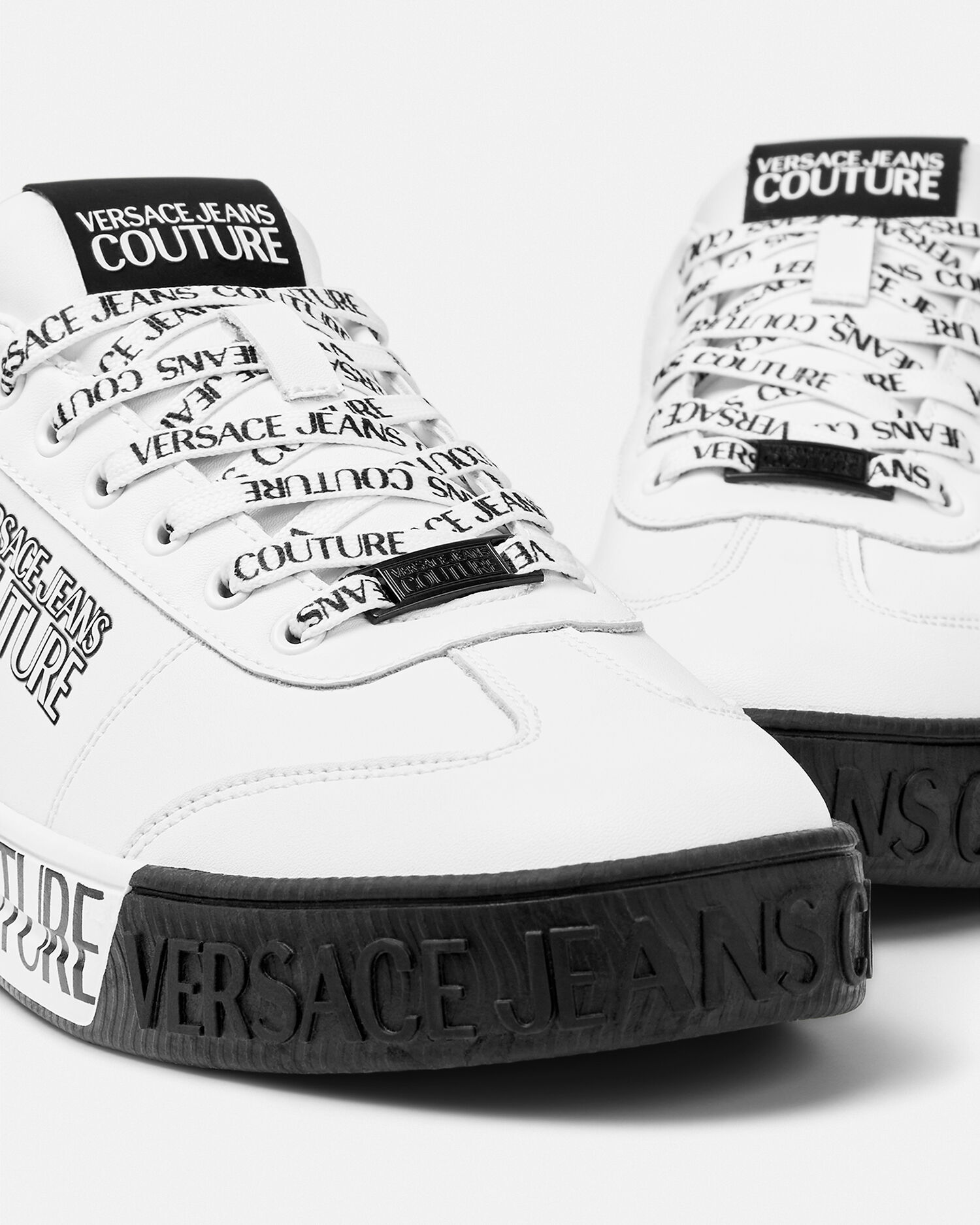 Versace shoes logo online