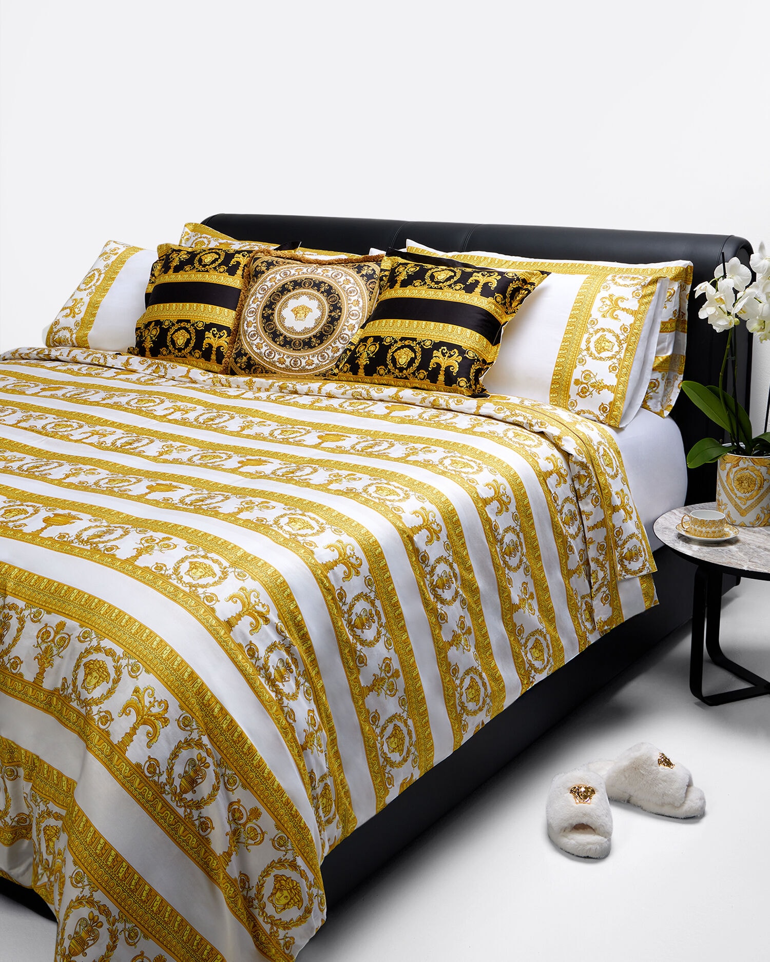 I ♡ Baroque Queen Duvet Cover White | VERSACE AU