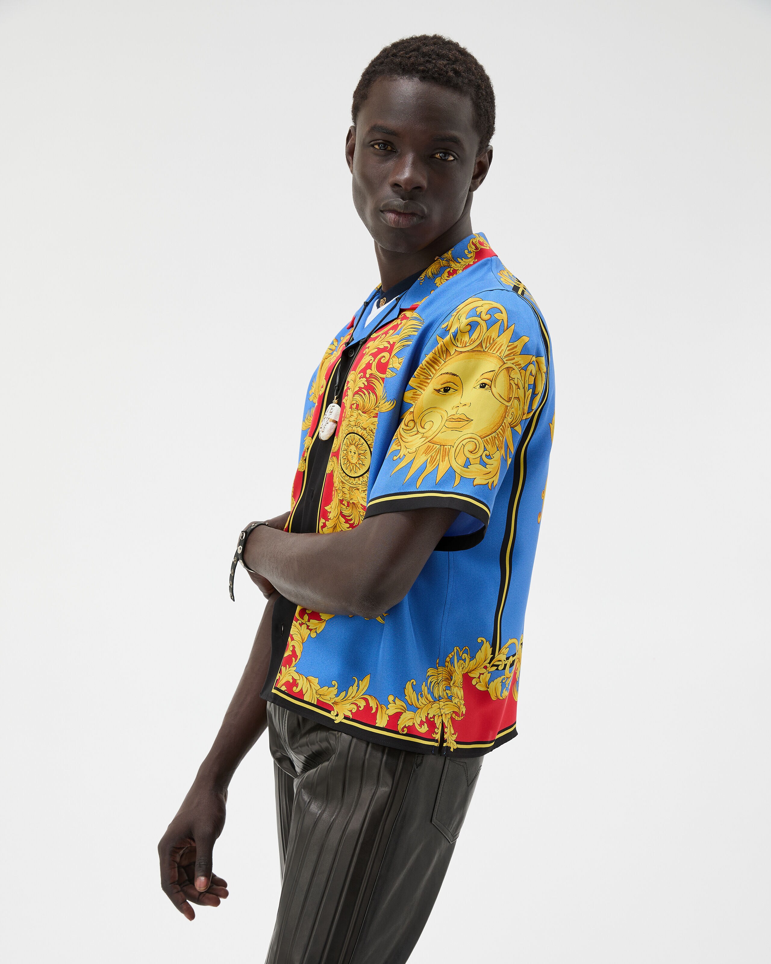 ＜6(ROKU)＞NYLON SILK ROUND PRINT SHIRT Printed Silk Twill Shirt Blue,Print | VERSACE US