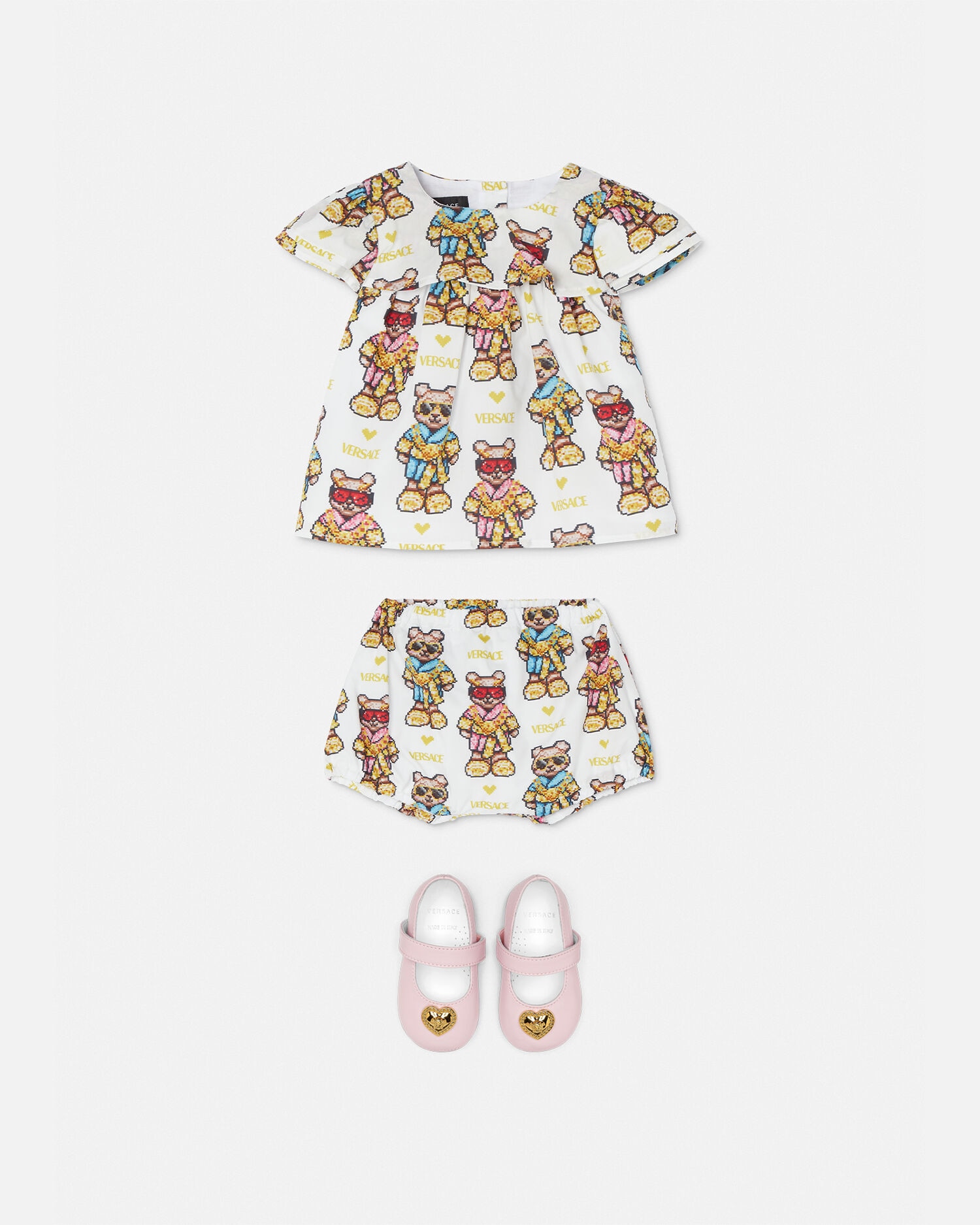 Versace baby deals girl clothes