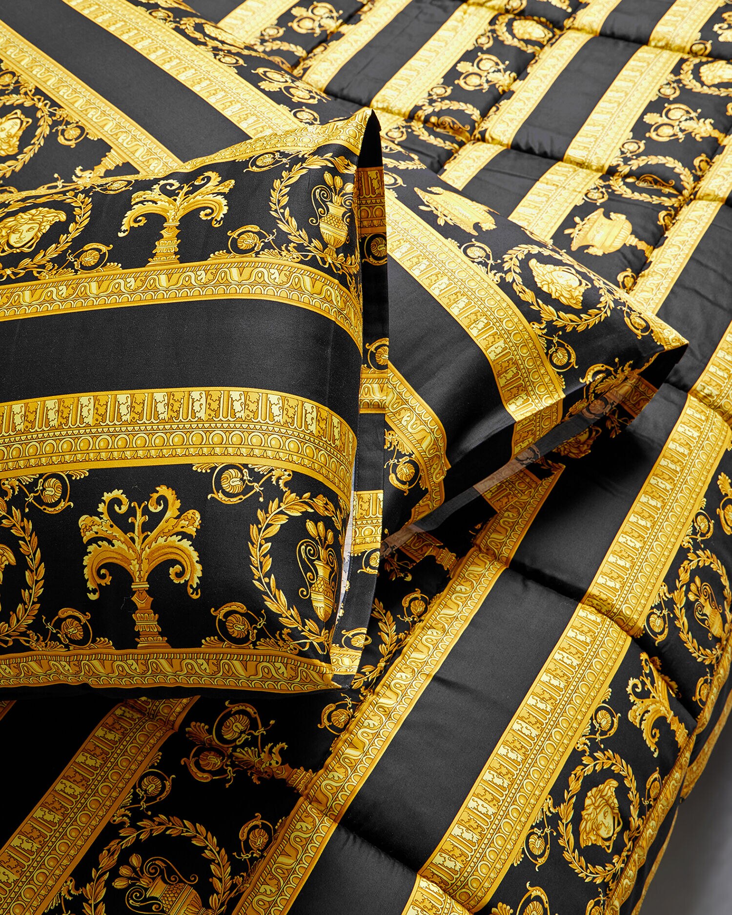 Versace paire shop
