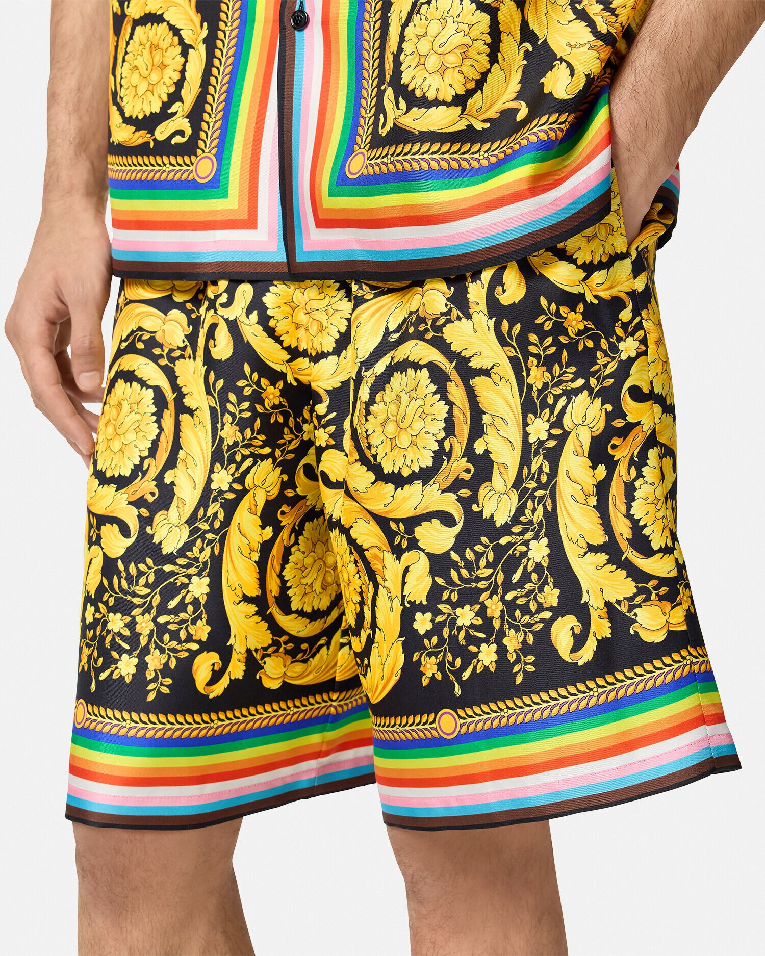 パンツ Versace Barocco Camo Rayon Shorts Pants